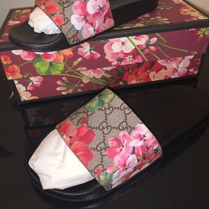 Gucci GG Floral Slides